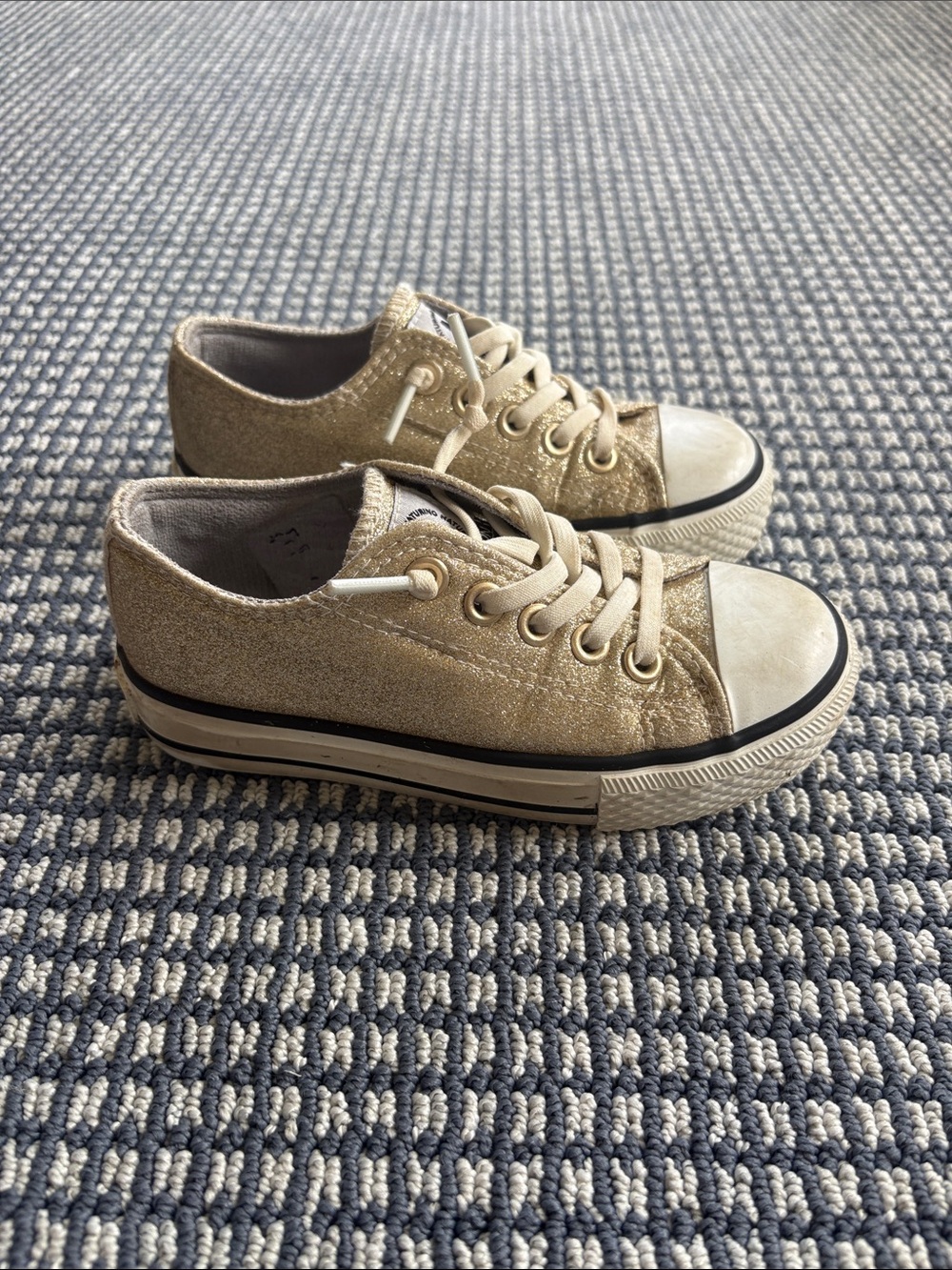 Naturino Kids Glitter Low-Top Sneakers in Gold